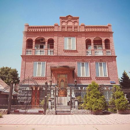 Versal Hotel 헤르손 외부 사진